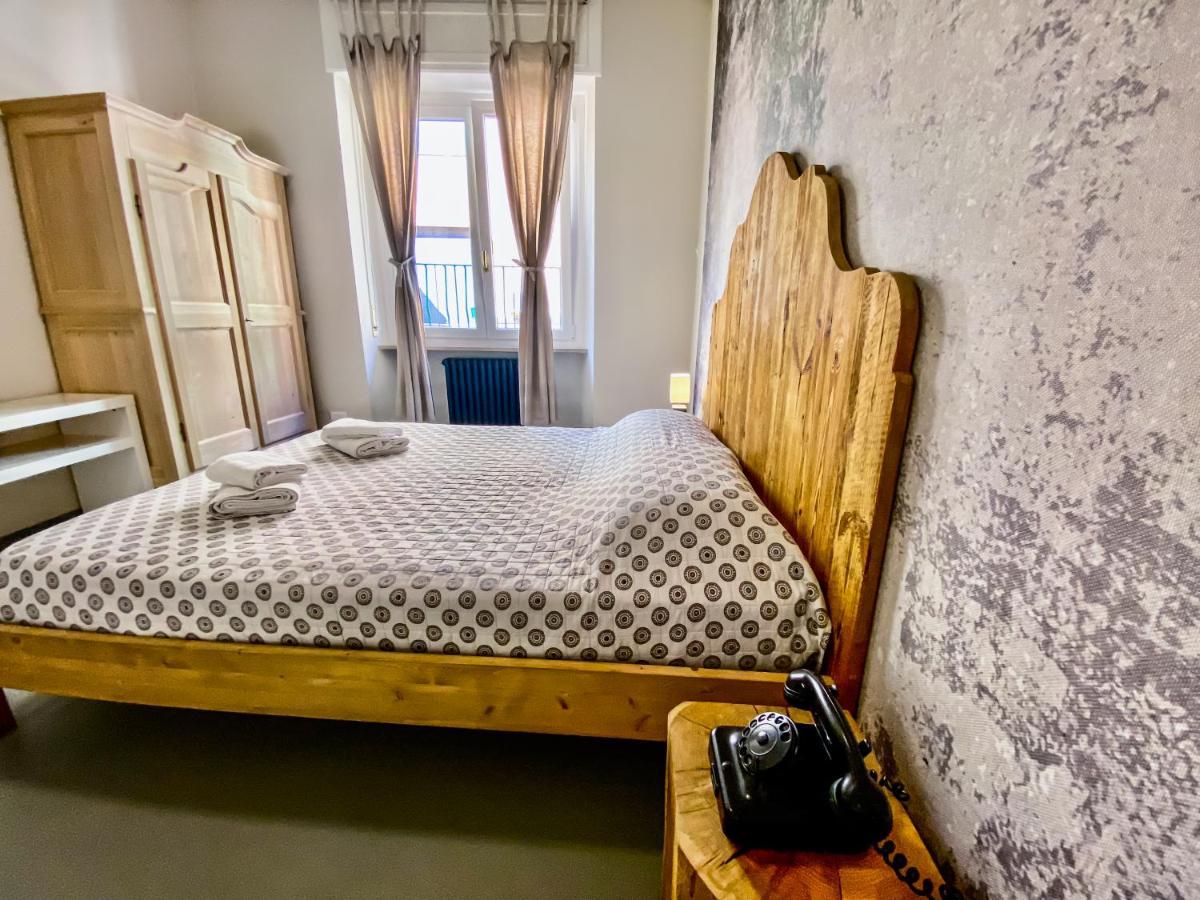 ホテル Tra Piazza Erbe E Piazza Bra Raffinata Maison ヴェローナ エクステリア 写真